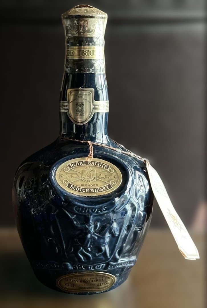 【 Salute 21年 ロイヤルサルート 古酒 未開封】
