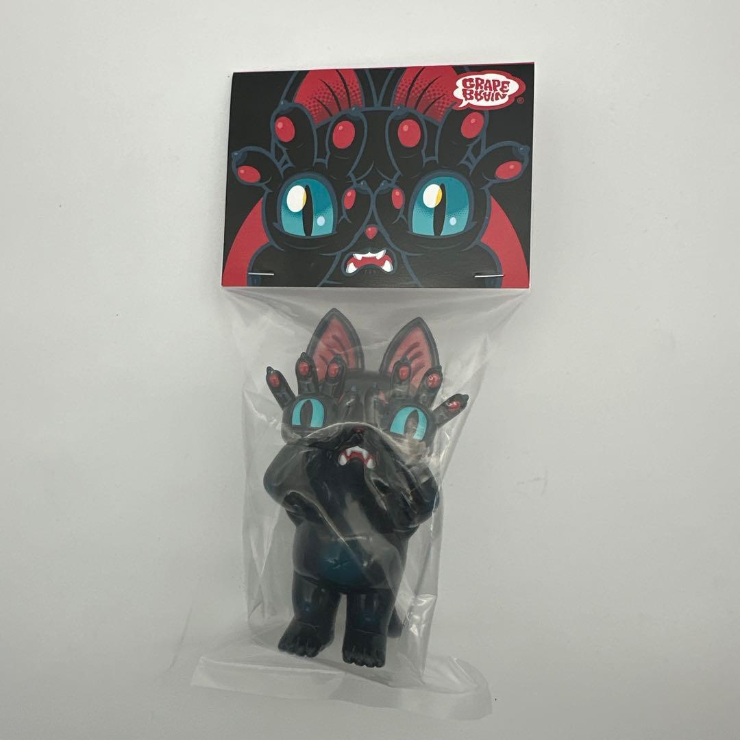 GRAPE BRAIN ジゴクネコおにぎり　黒にぎり