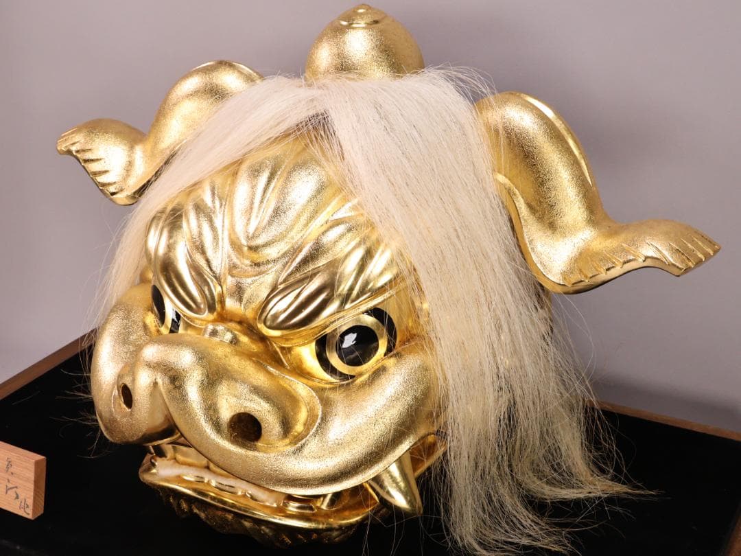 BK193　井波彫刻　名工　横山白汀　晩年作　「 金獅子 」　木彫　高さ34㎝
