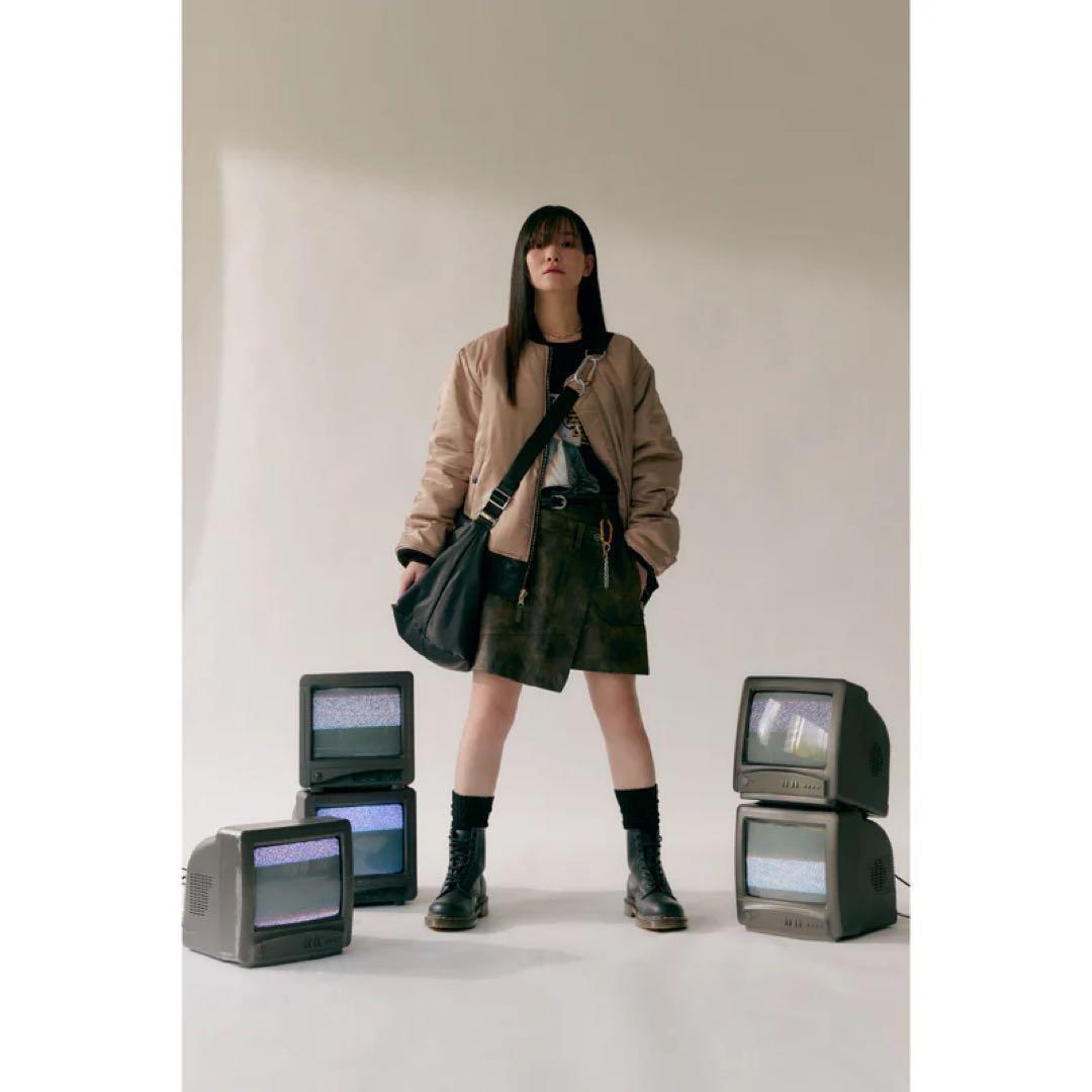 BTS ジョングク GOLDEN OVERSIZED BOMBER JACKET