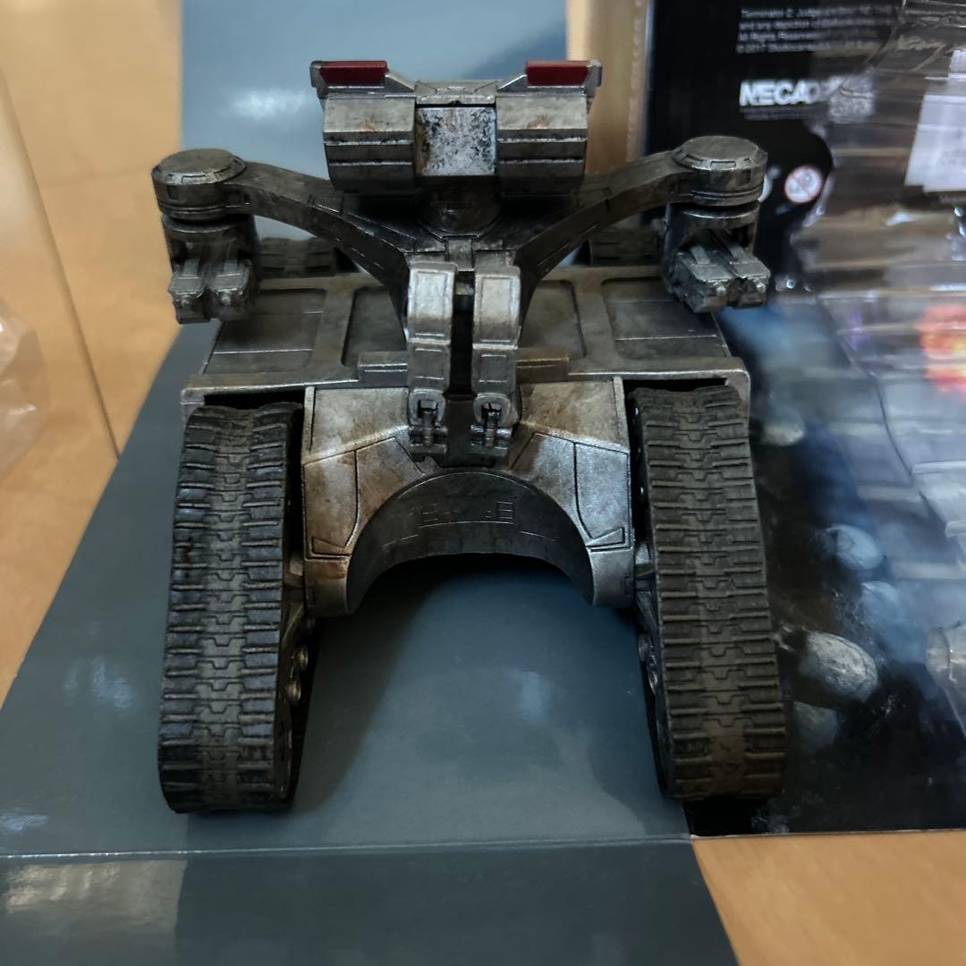 【即購入ok!!】TERMINATOR 2 HUNTER KILLER TANK