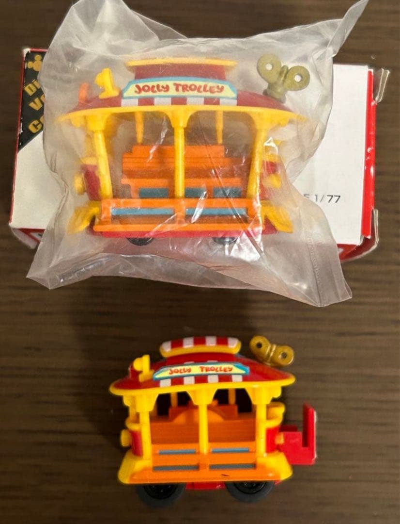 ディズニー トミカ チョロQ ビークルコレクション ジョリートロリー 2台セット