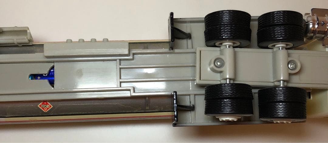 非売品 Esso 大型タンクローリー ミニチュア