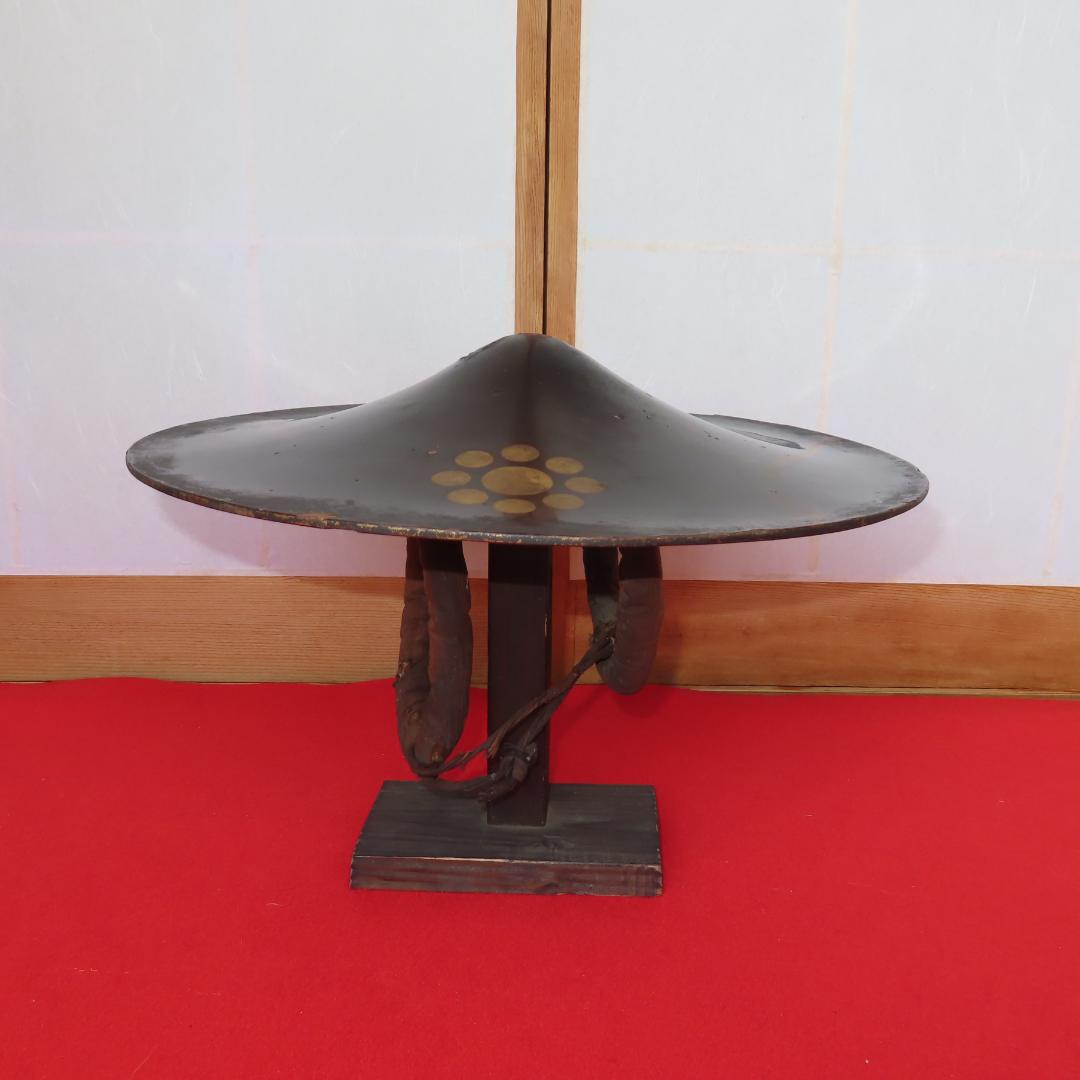 ほぼ無補修のオリジナル状態の陣笠（平陣笠・木製）