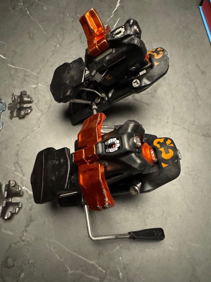 G3 ビンディング オレンジ/黒 クリンチ付き