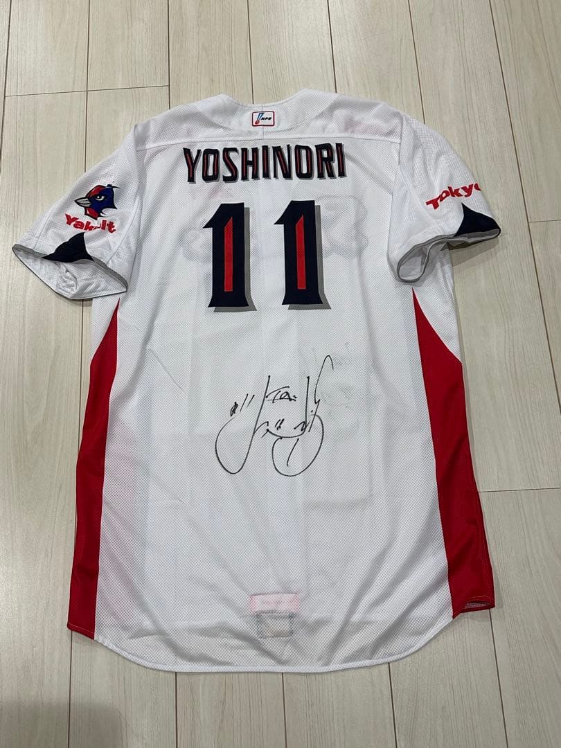 スワローズ 佐藤由規選手 プロモデル前後直筆サイン入りユニフォーム