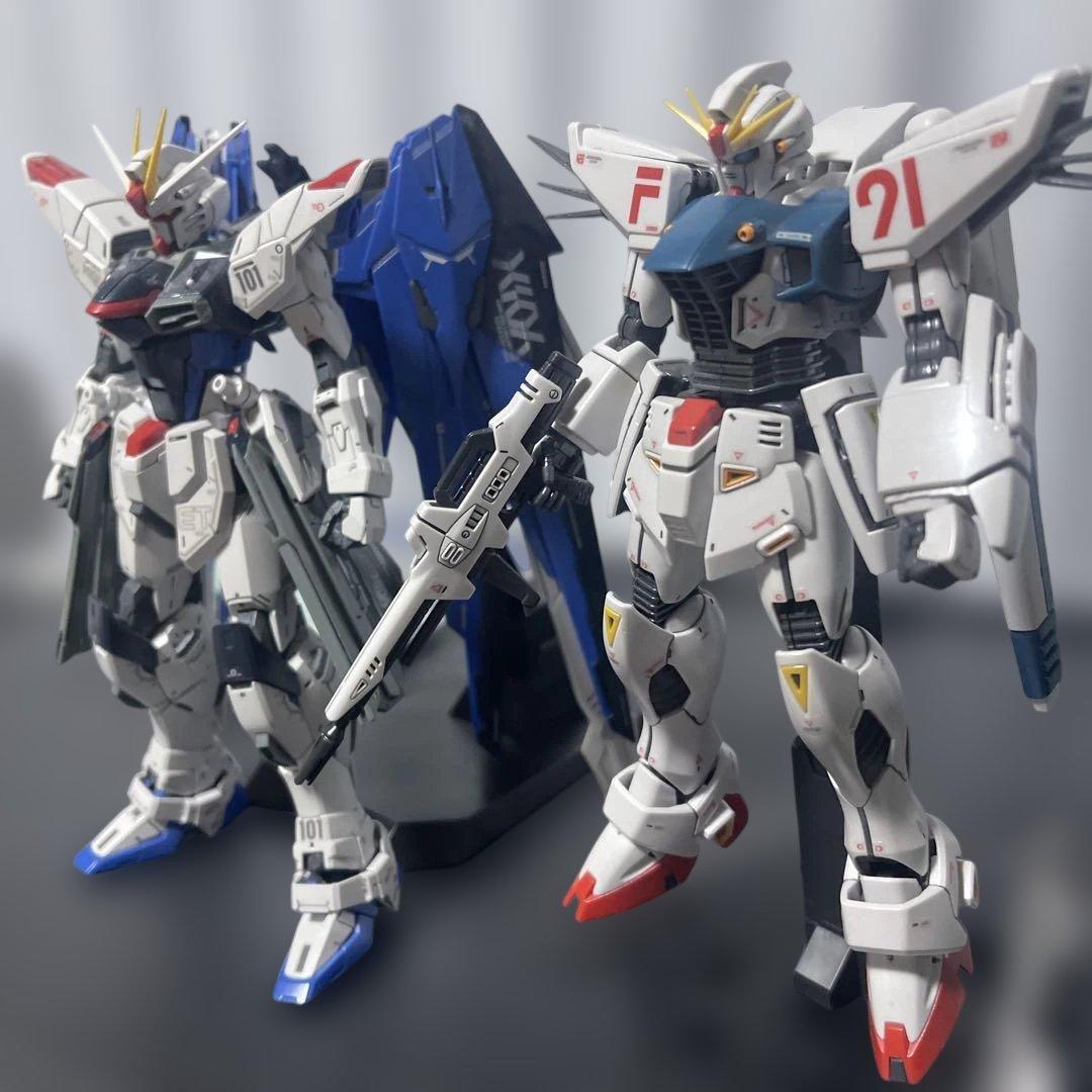 MGフリーダムガンダムVer.2.0 MGガンダムF91 Ver.2.0の2体