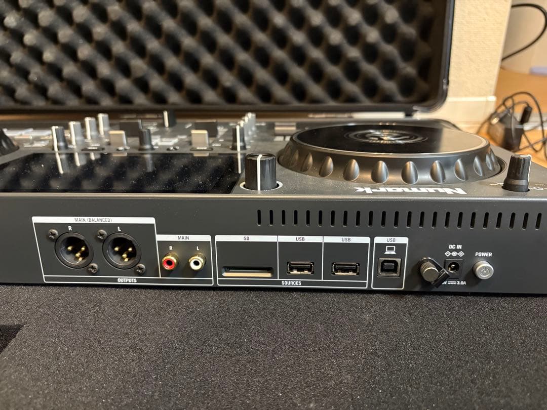 Numark Mixstream Pro+ DJコントローラー 本体