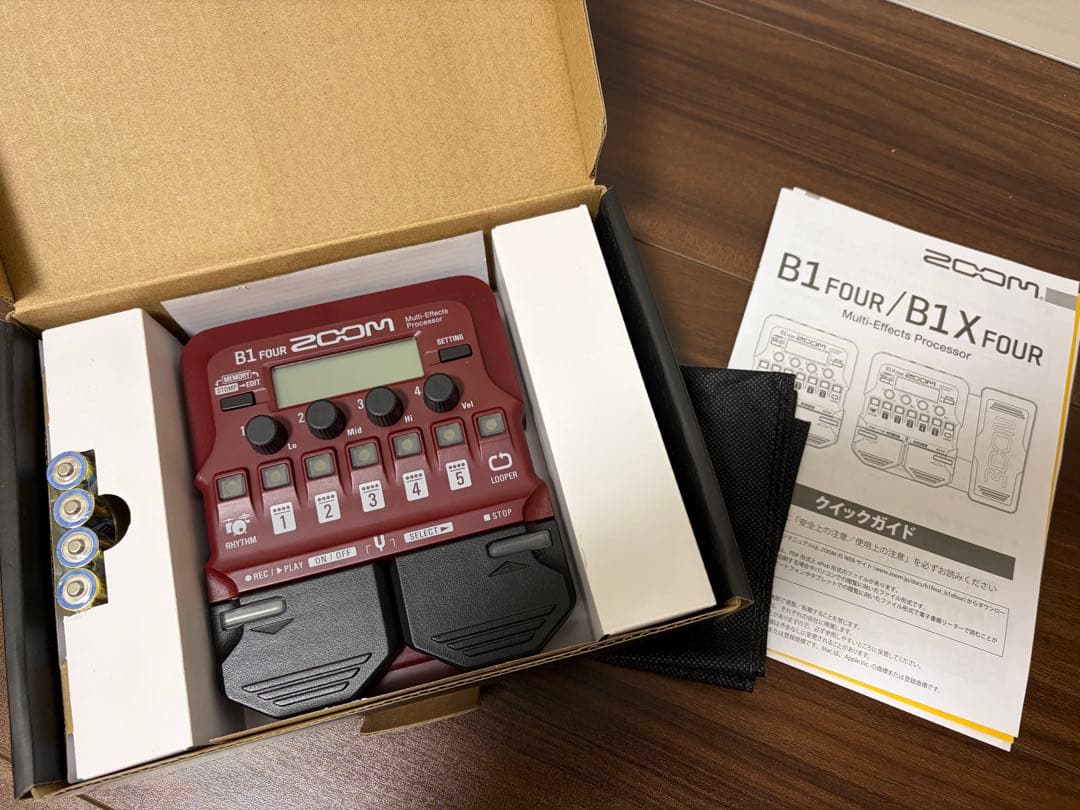 ZOOM B1 FOUR ベースエフェクター