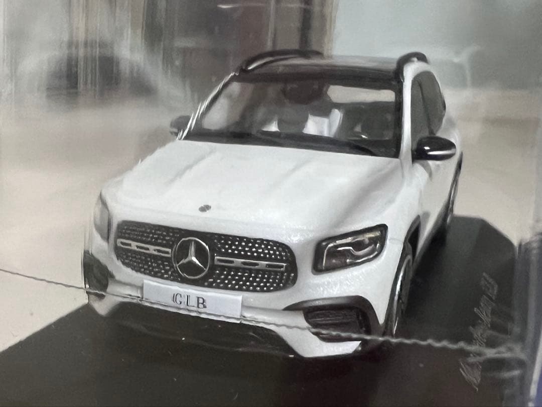 【希少】メルセデス ベンツ GLB 1/43 スケール モデルカー