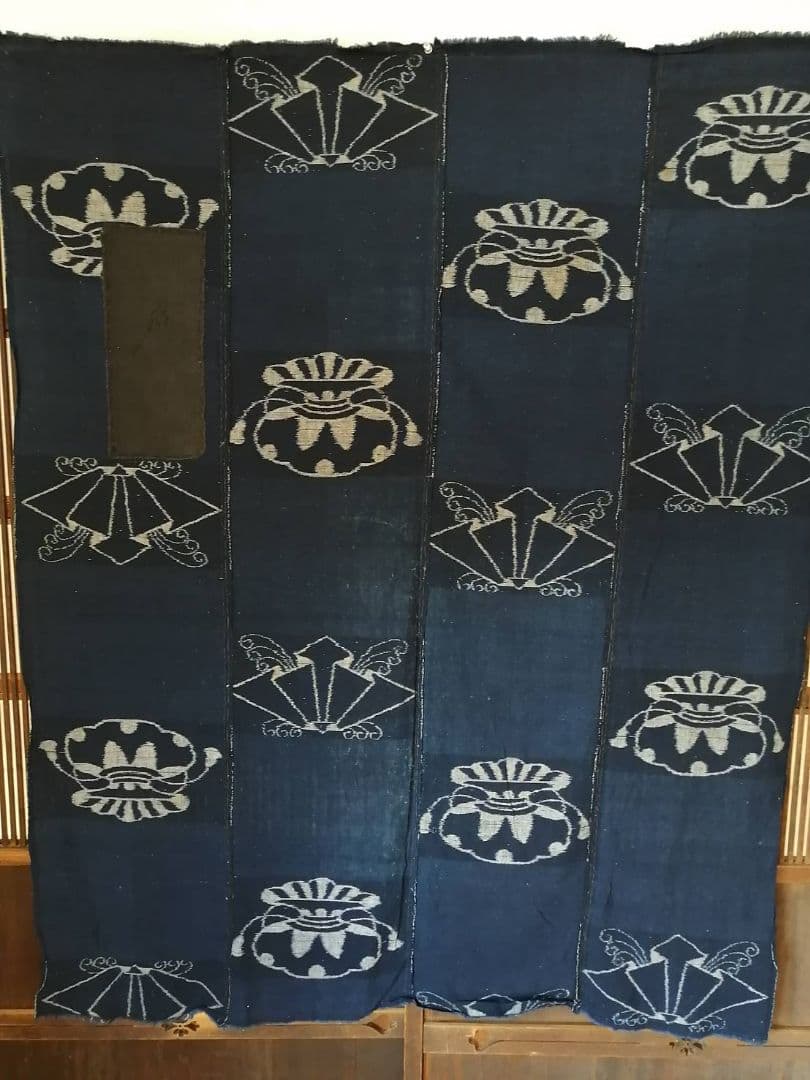 伊予絣　宝袋に蝶熨斗文　4幅