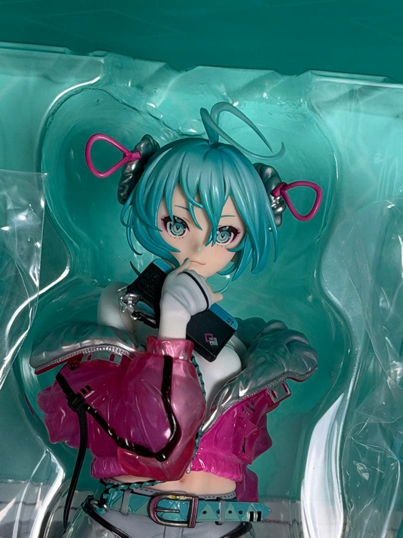 正規品 初音ミク 1/7スケールフィギュア SOLWA