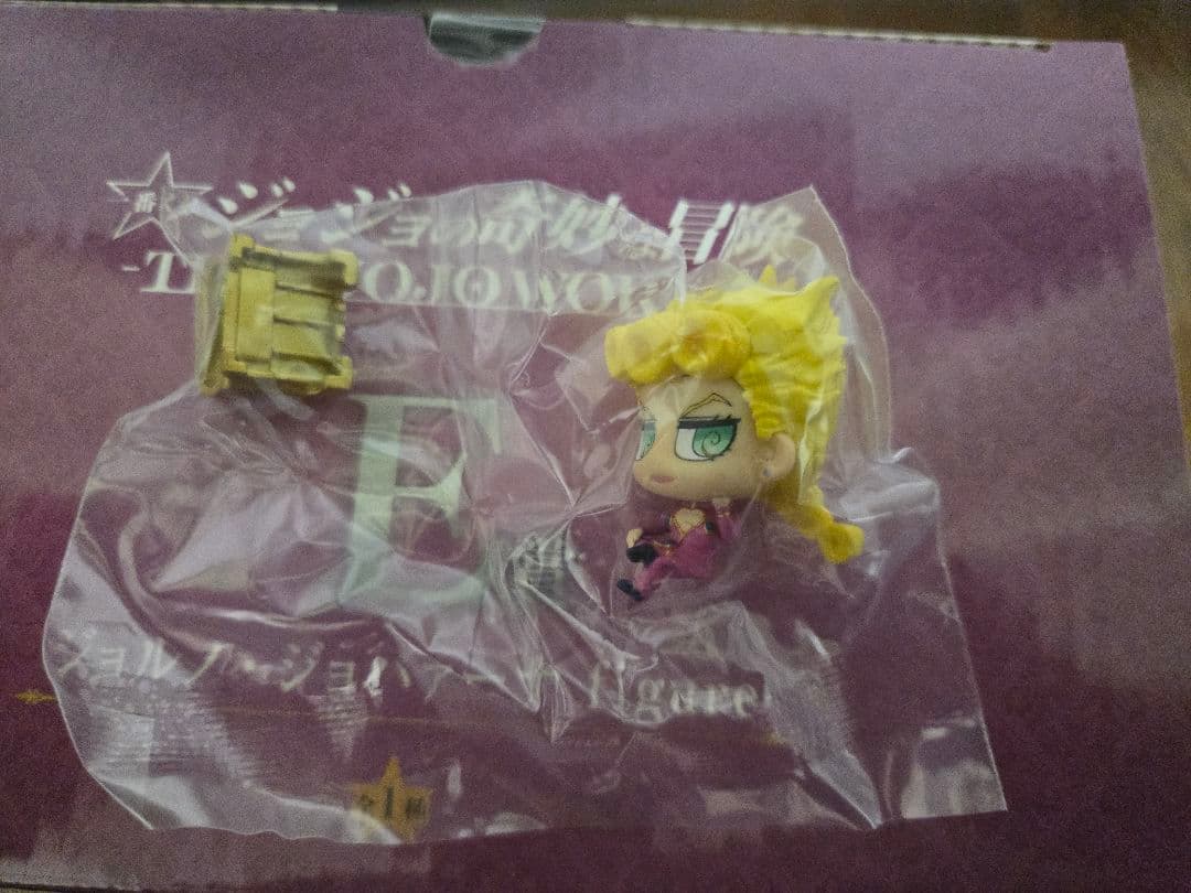 一番くじ ジョルノ・ジョバァーナ E賞 フィギュア + カプセルフィギュア