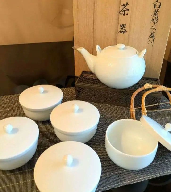 【希少・未使用】人間国宝作品　井上萬二 白磁 蓋付湯呑5客＋急須　 しおり共箱付