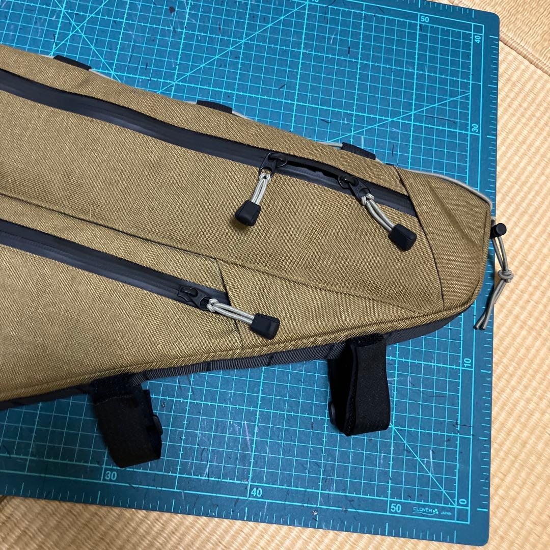 LaLaLaサーリーグラップラー　ハンドメイドフレームバッグ