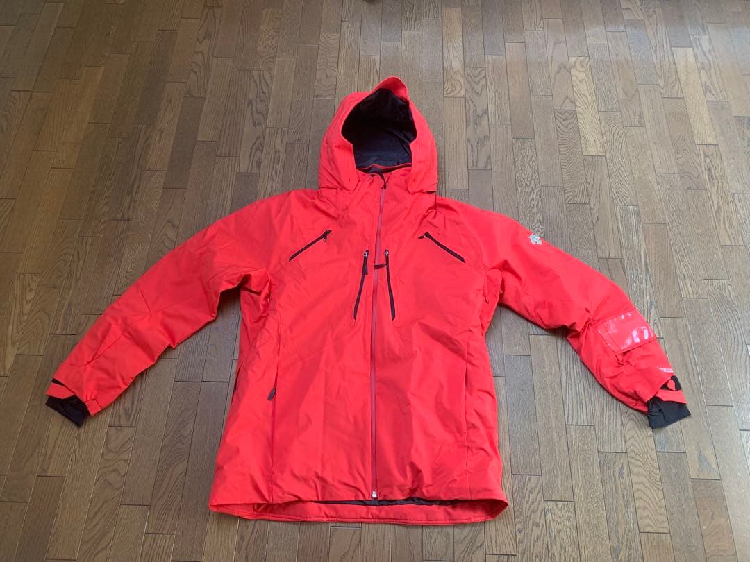 デサント　インシュレーションジャケット＋パンツ　1回着用　美品