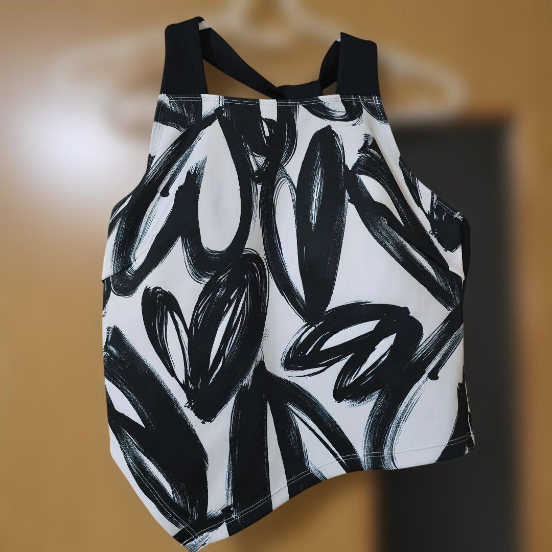 SUKALA ヨガウェア クロスバック 　大人気　ハート柄