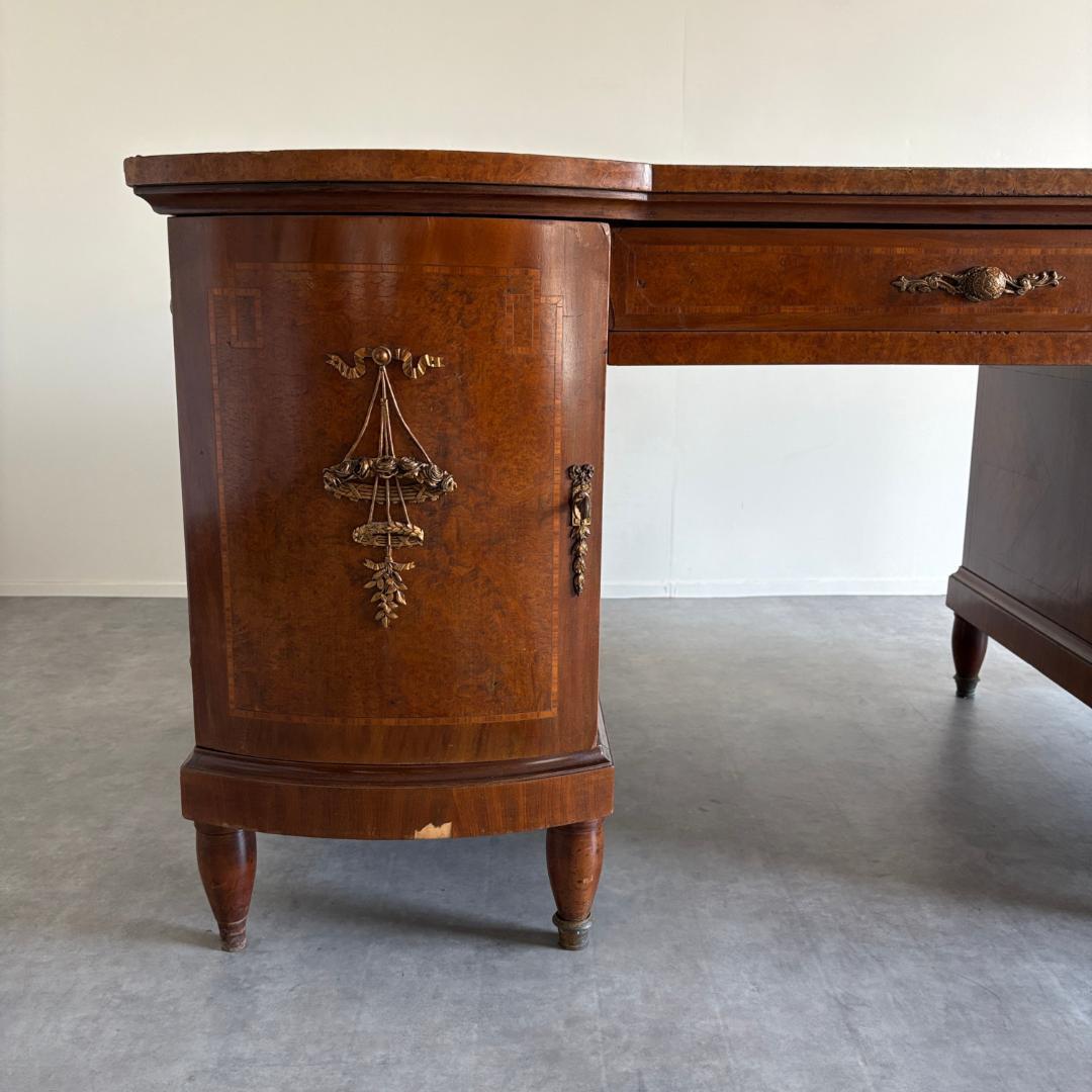 ロココ様式 ラグジュアリーデスク　レザートップ＆真鍮装飾付き鍵付き収納