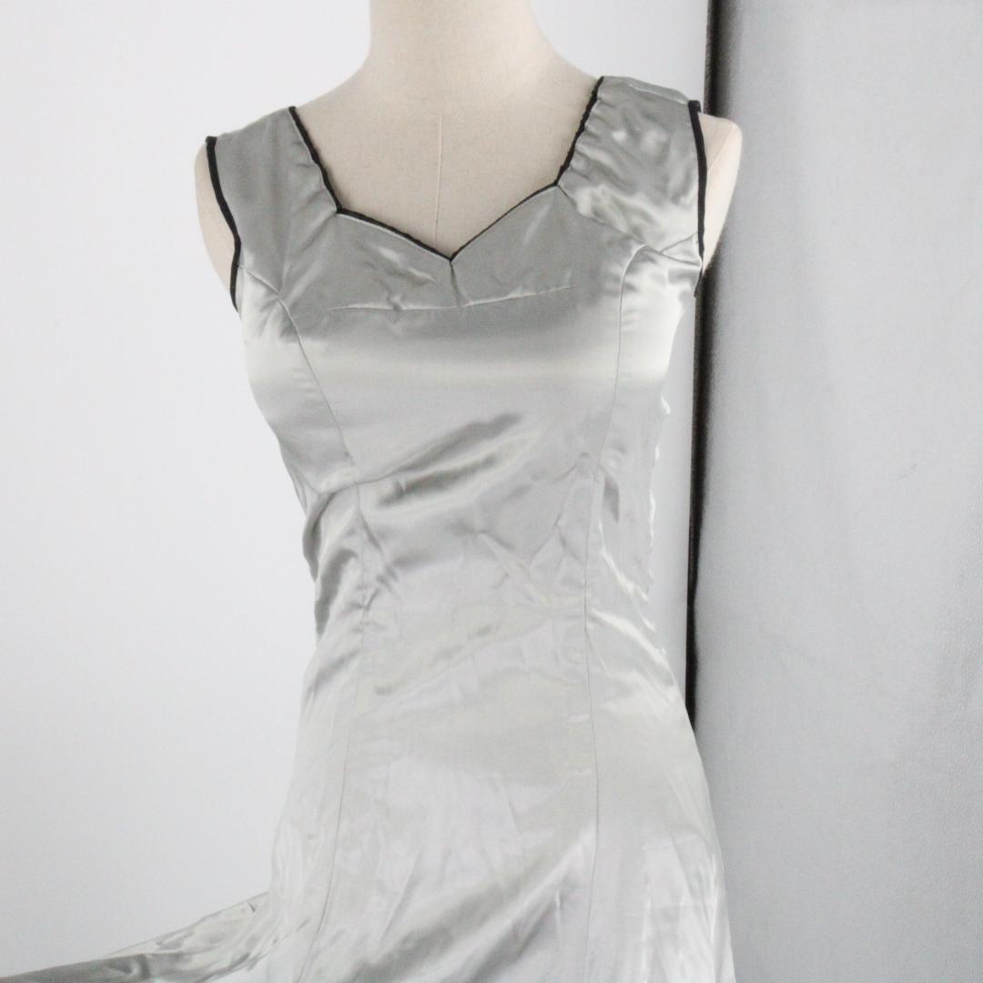 【美品 フラメンコ衣装】光沢シルバーグレー×ブラック ドレス 胸パット付き