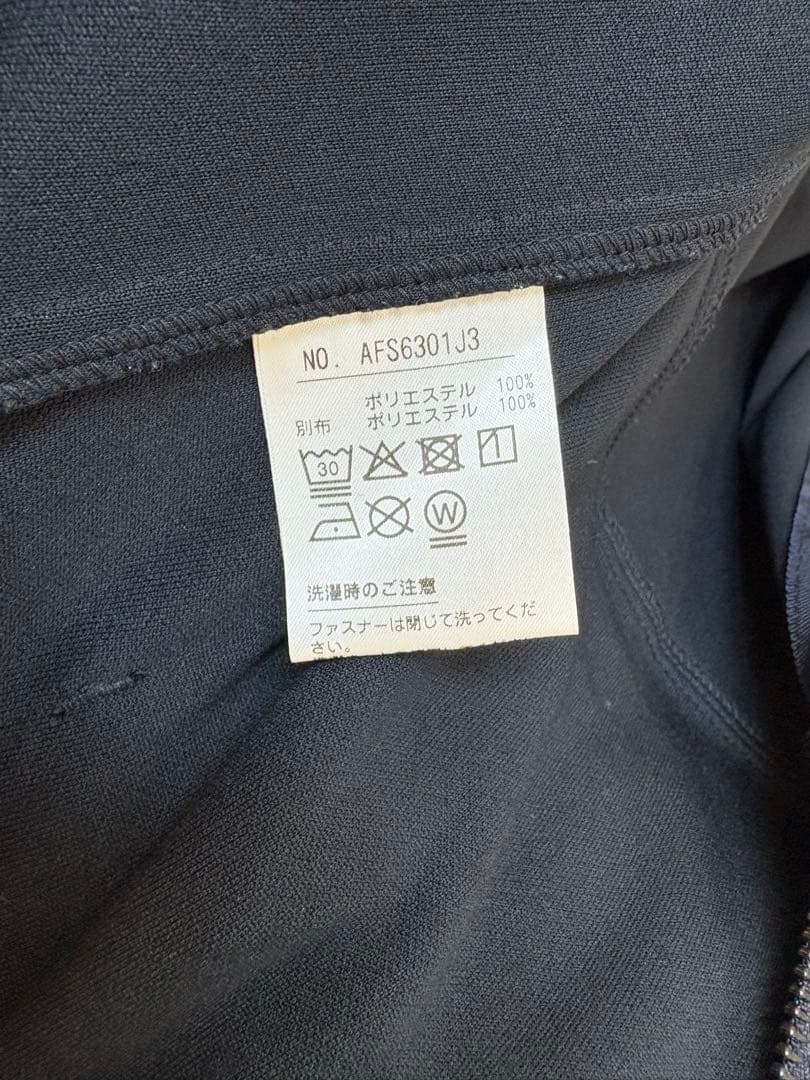 【ほぼ未使用】and per se パーカー　ネイビー　ゴルフウェア　レディース