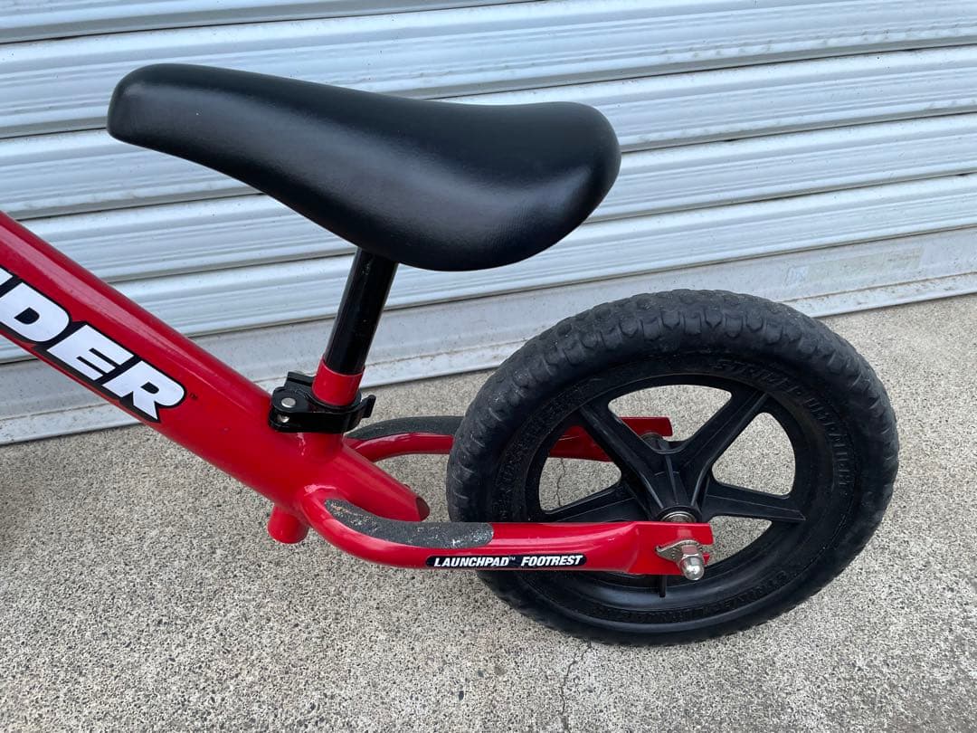 ☘️ストライダー STRIDER レッド　ソフトサドル付き♫