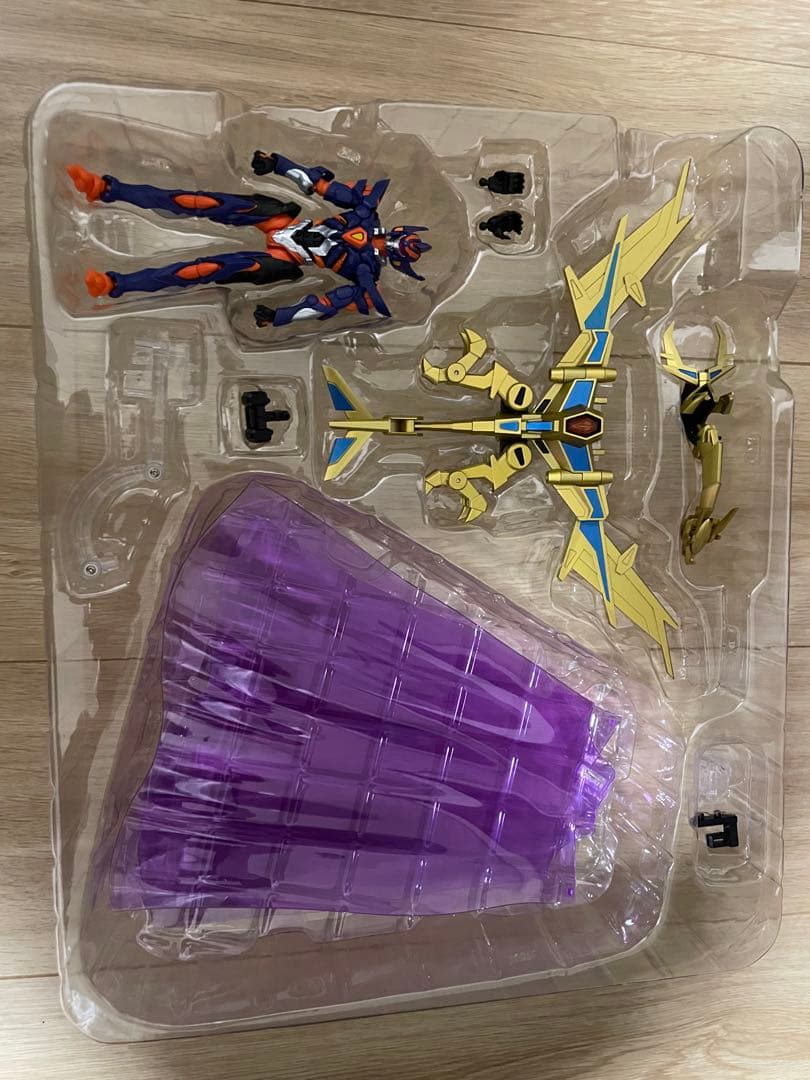 The合体 DX カイゼルグリッドナイト ダイナゼノン ゴルドバーン