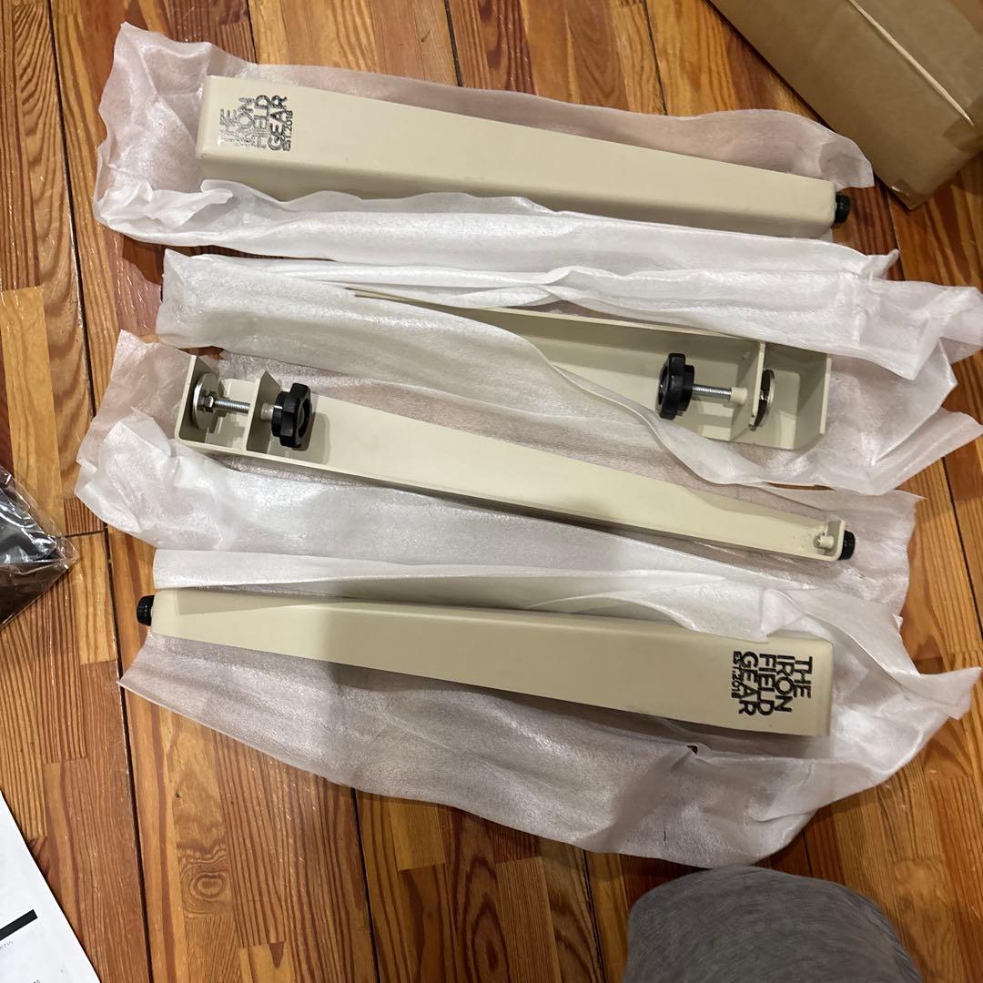 かたつむり 　 鉄の足[ S ] テーブルの足4本