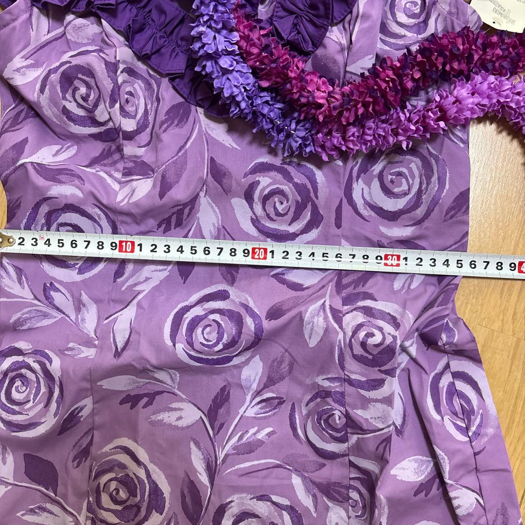 フラダンスドレス　 ムームードレス 紫色 バラ模様 レイ付き