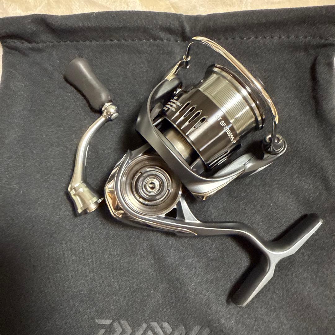 DAIWA エアリティ ST SF2000SS-P スピニングリール