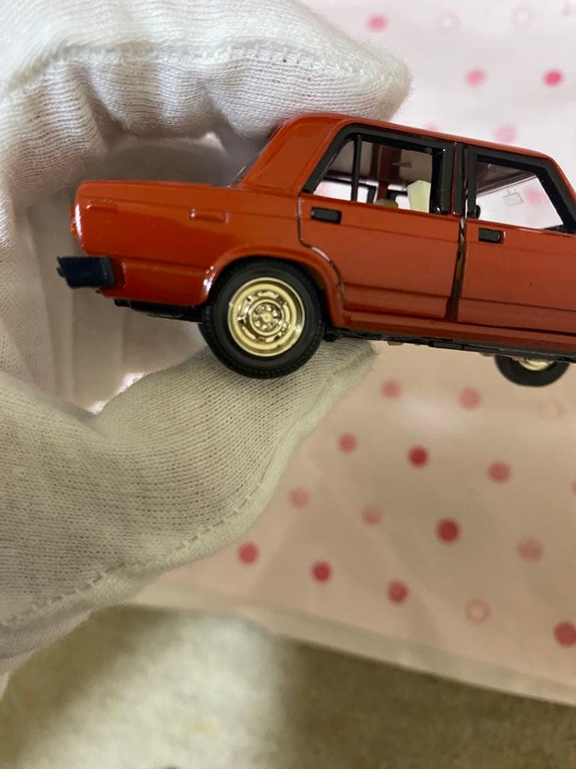 旧ソ連 ソビエト製 ミニカー LADA ラーダ VAZ-2105 1/43