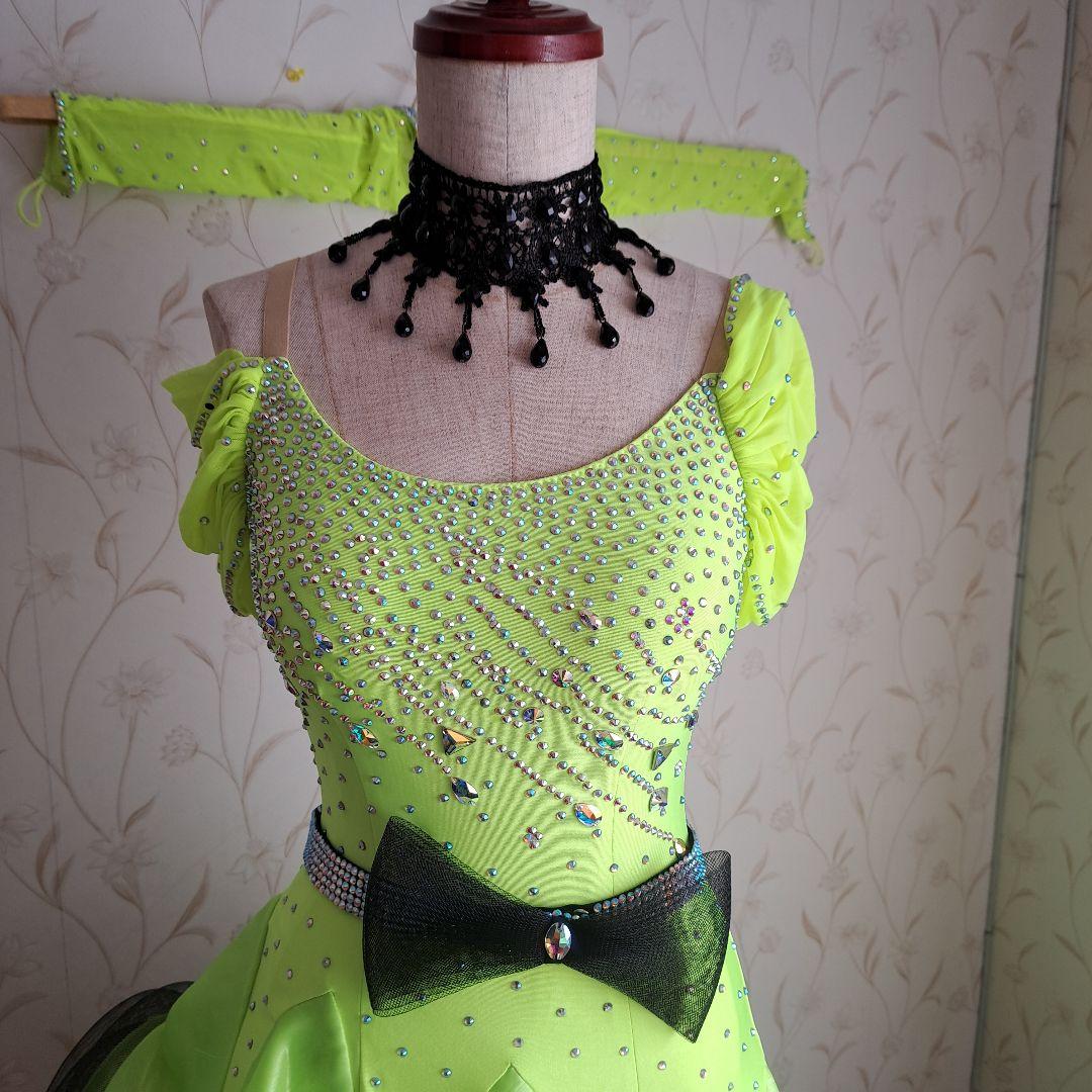 社交ダンス　ラテン蛍光イエローグリーンドレス　チョーカースワロフスキーベルト付き