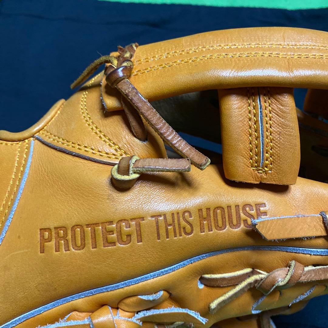 廃盤　アンダーアーマーグローブ　硬式内野手用　QBBシリーズ上質皮使用　レア