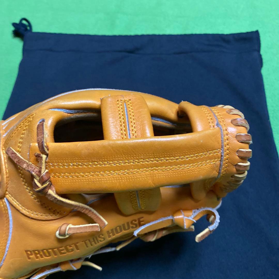 廃盤　アンダーアーマーグローブ　硬式内野手用　QBBシリーズ上質皮使用　レア