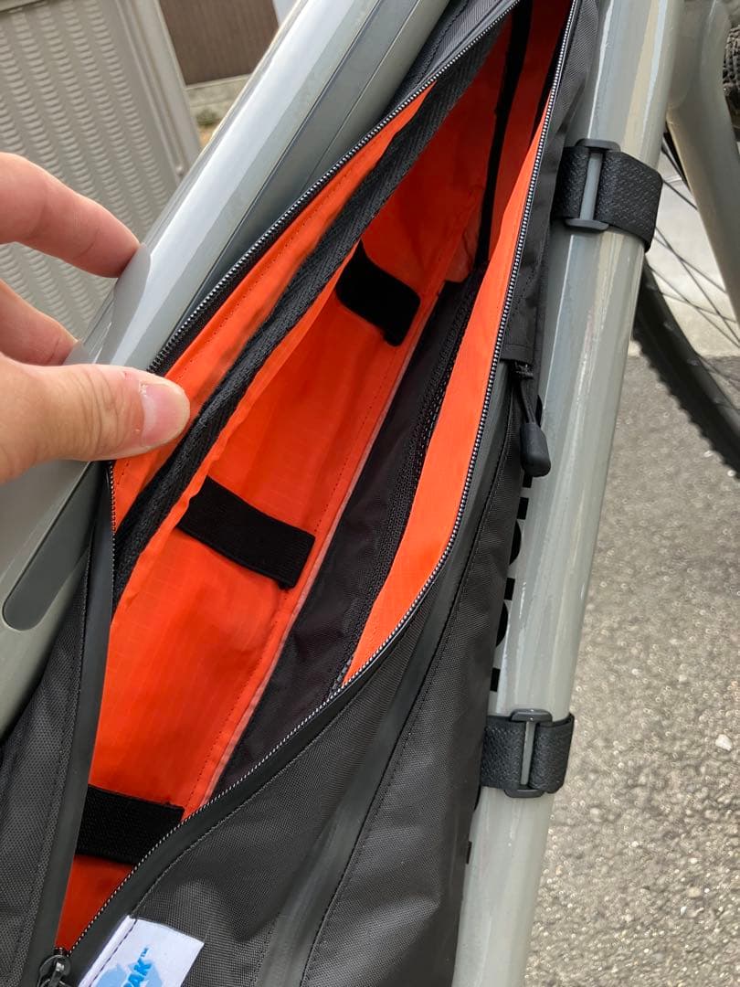 鈴木宏太ハンドメイドフレームバッグ