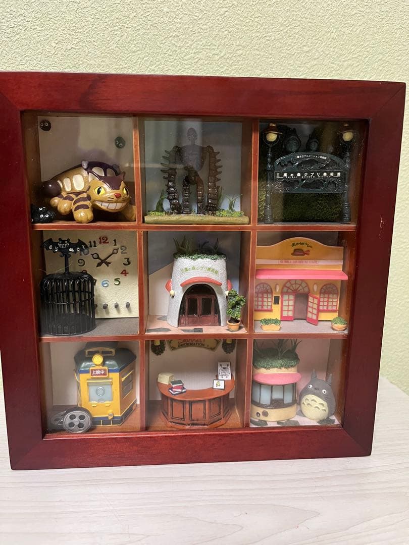 ジブリ美術館 コレクションボックス　トトロ　ネコバス