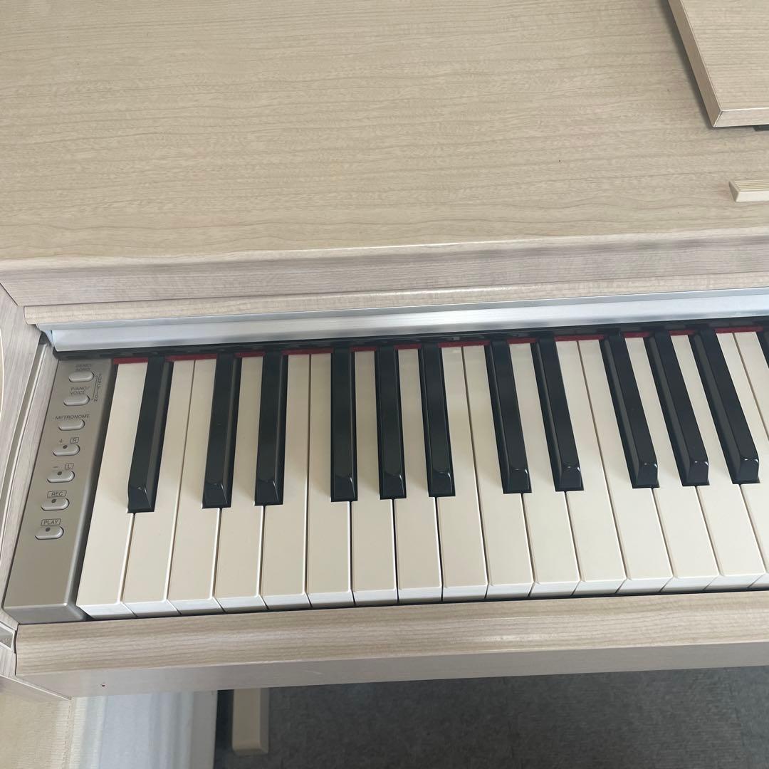 YAMAHA 電子ピアノ ホワイト 3ペダル付き　YDP-163