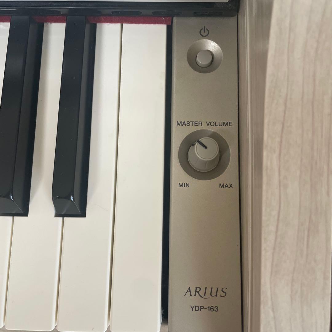 YAMAHA 電子ピアノ ホワイト 3ペダル付き　YDP-163