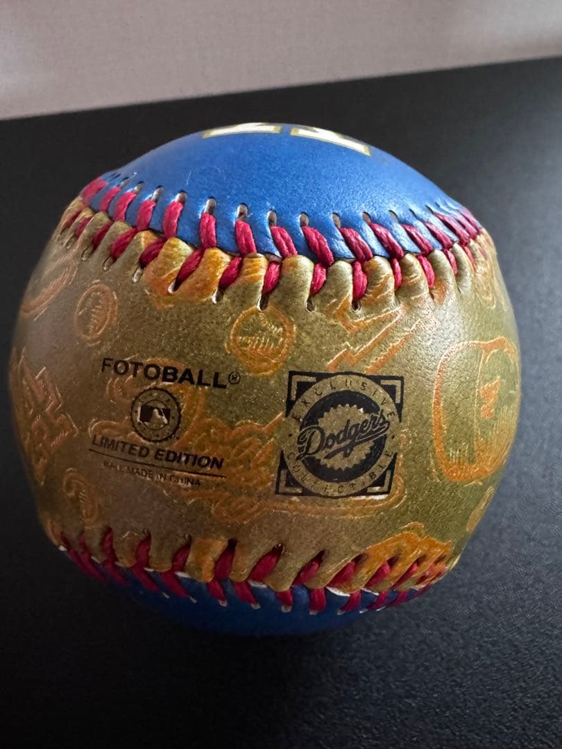 激レア‼️記念ボール1球　写真は色んな側面から　ロサンゼルス・ドジャース
