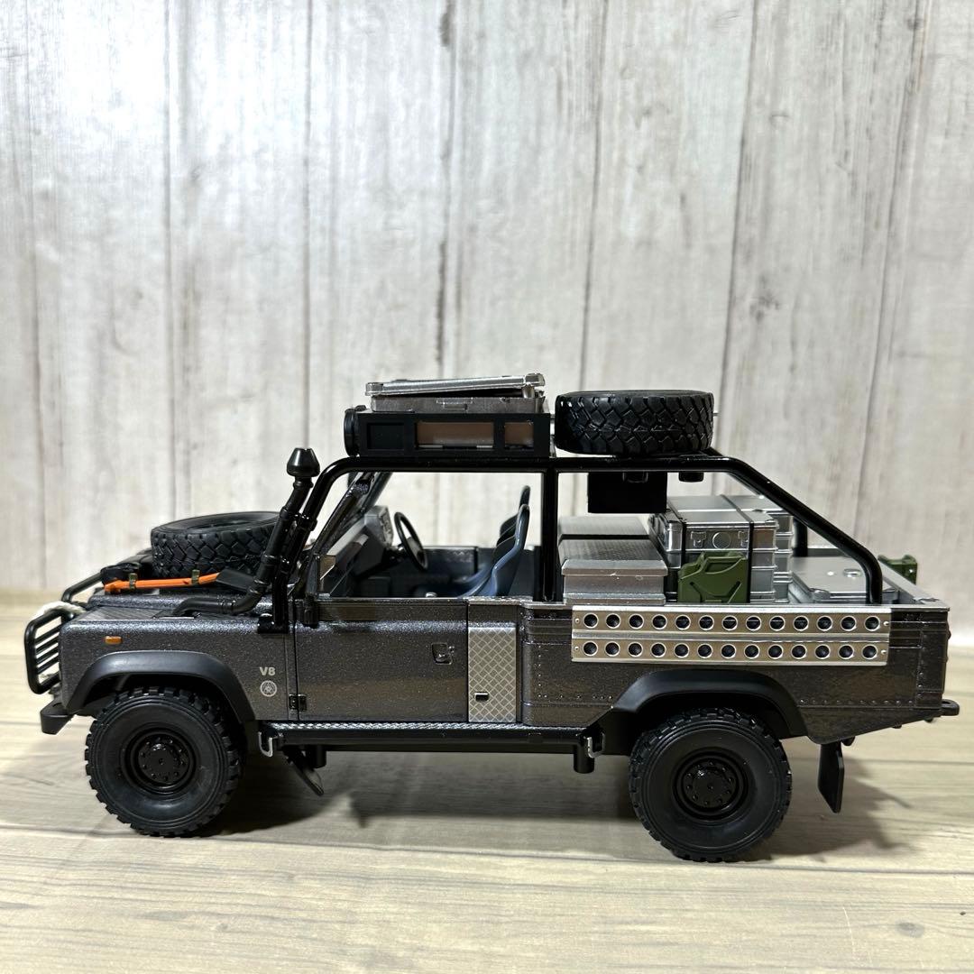 ランドローバー ディフェンダー ムービーエディション 「トゥームレイダー」