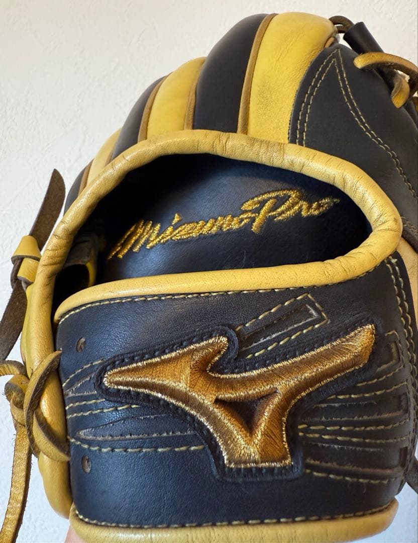 【中古/定価6.2万】ミズノプロ 内野手 坂本型グラブ 黒シャンパンイエロー