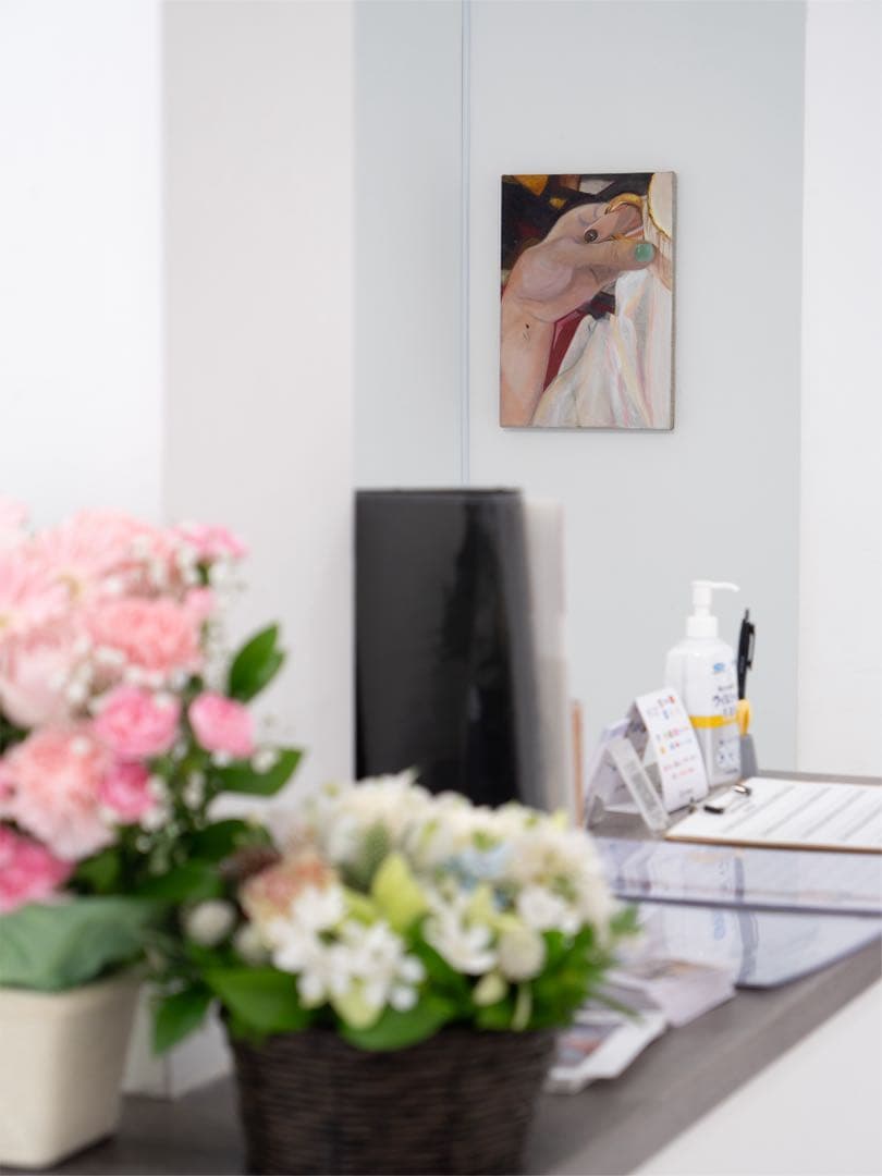 【約F4号】tulip 現代油彩画 手の描写 小サイズ