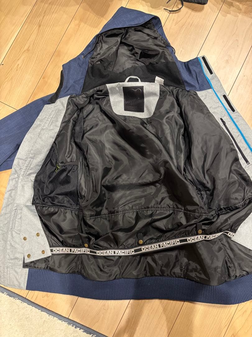 定価28000円　新品　スノーボードウェア　サイズS 新品未使用