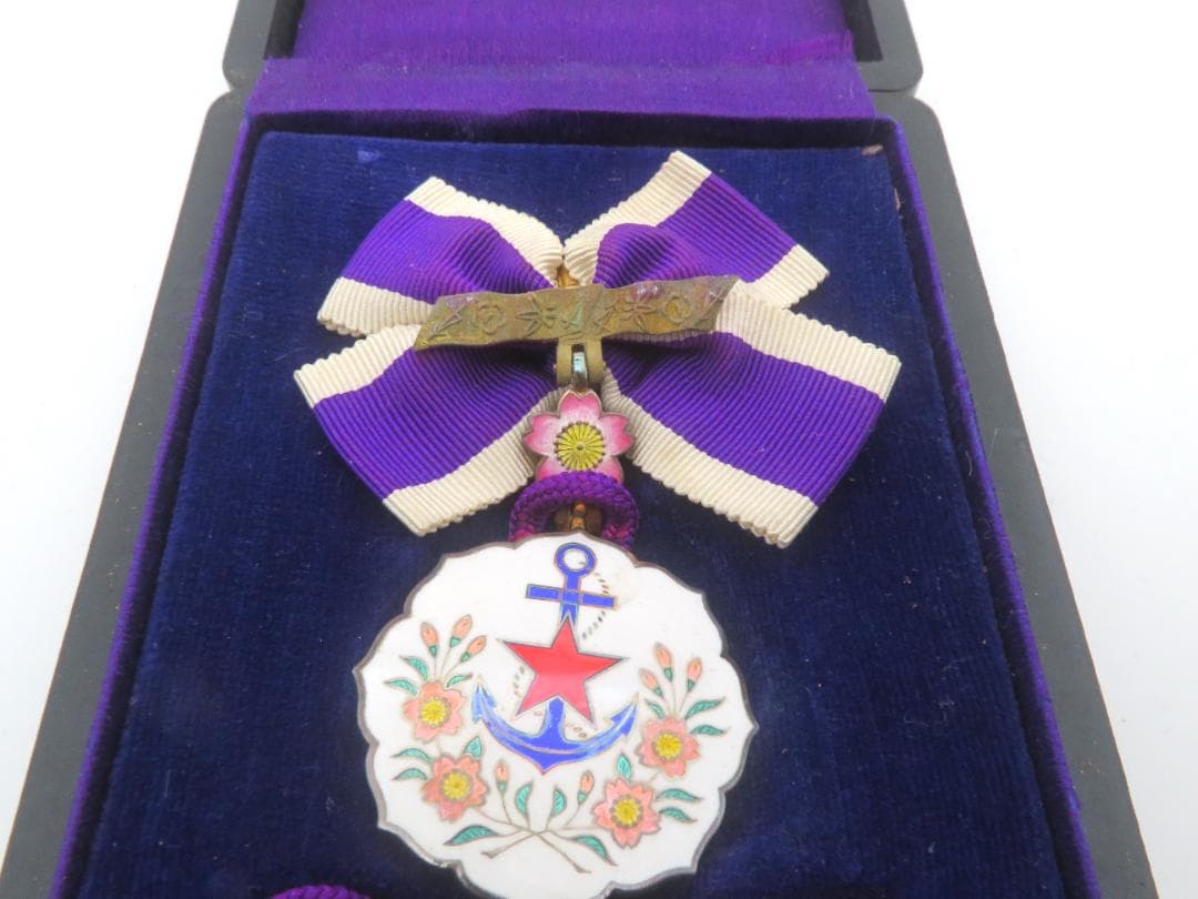 1087、愛國婦人會特別有功章 軍隊 勲章 記章 徽章記念章