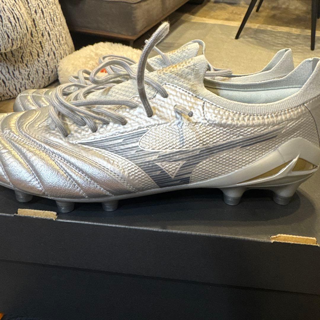 Mizuno Morelia Neo サッカーシューズ シルバー