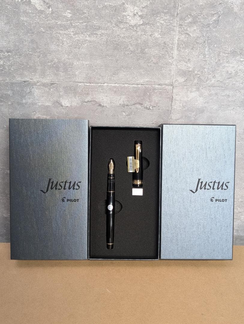 【新品】 パイロット 万年筆 ジャスタス95 ストライプブラック 細字 F SB