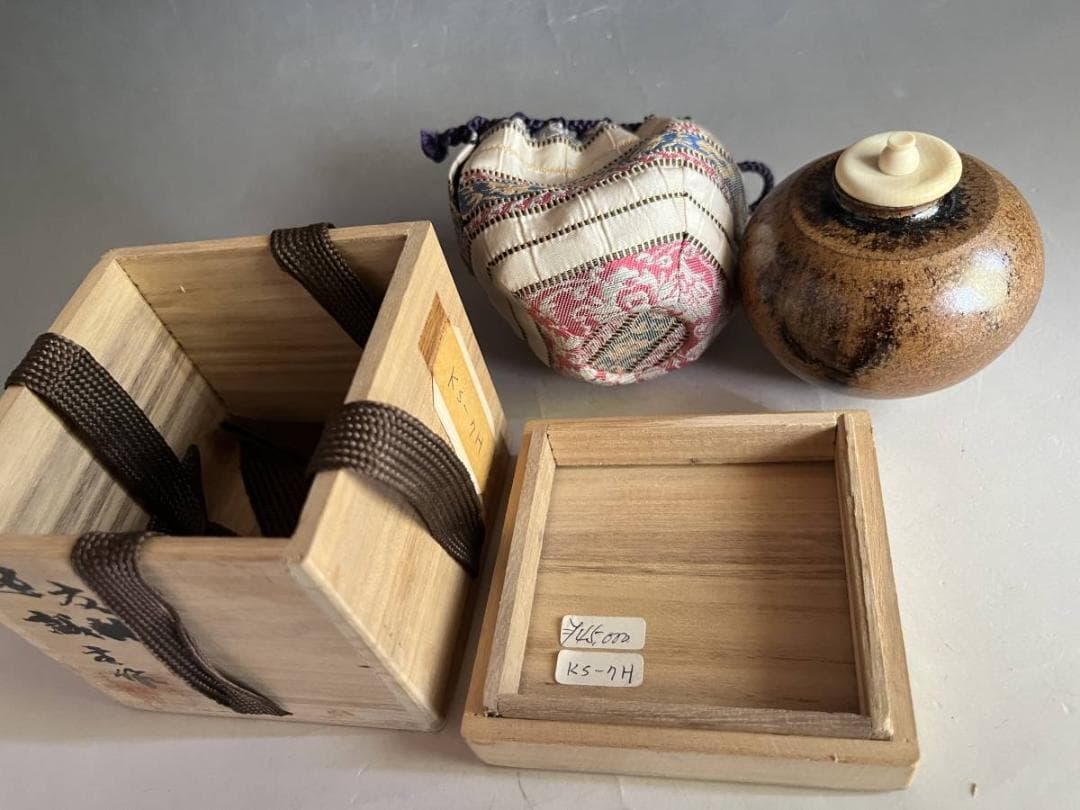 茶入れ■文琳型 糸切り高台 仕覆 桐共箱付 茶壷 お茶道具 骨董品 上物■