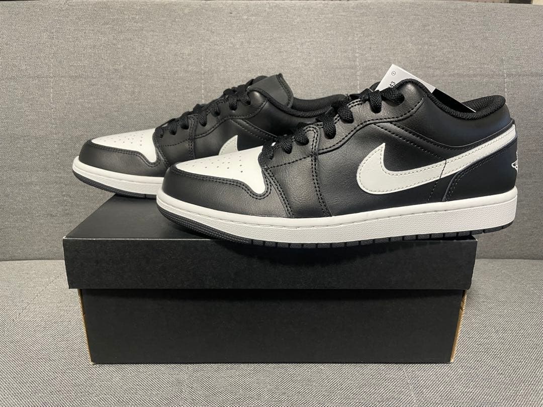 Nike Air Jordan 1 Low ブラック/ホワイト 男性 28 cm