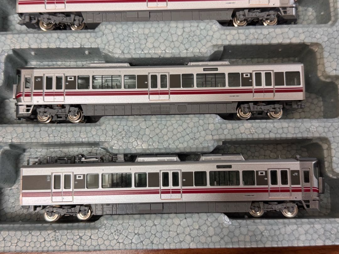 TOMIX98133,98134 521系4両セット