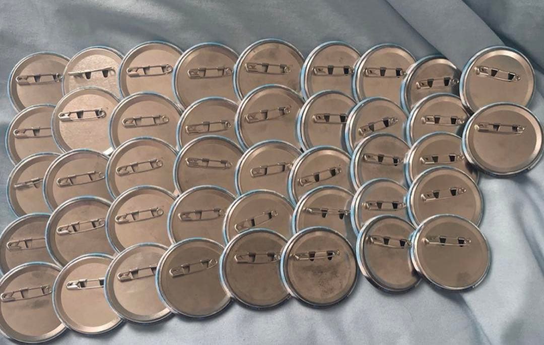 すとめも10 ころん 缶バ42個 専用出品