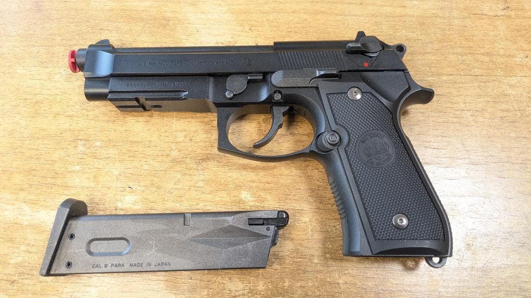 東京マルイ　M92F ガスブローバック 極美品 　マガジン３本